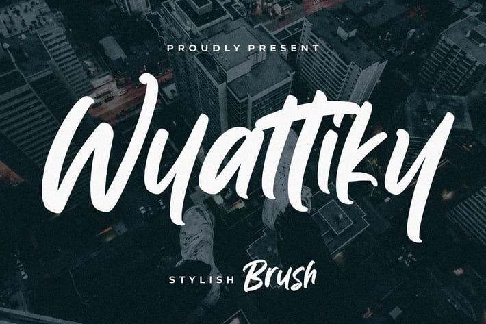 Wyattiky Stylish Brush