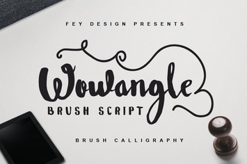 Wowangle - Brush Font