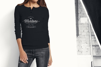 Woman Longsleeve Shirt Mock-up