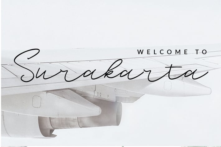 Sureder Stylish Script Font