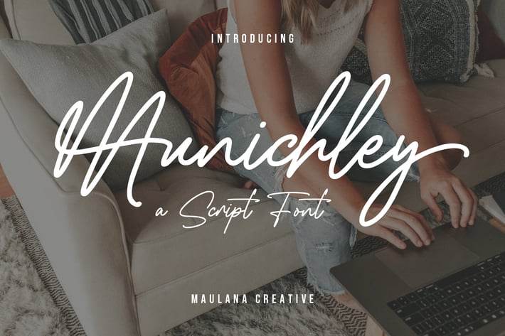 Munichly Signature Script Font