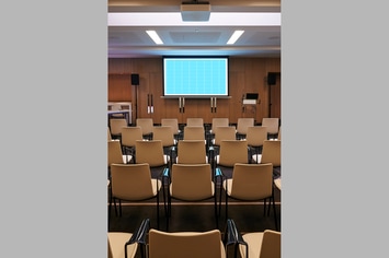 Conference_Room_Screen-VERT-Mockup