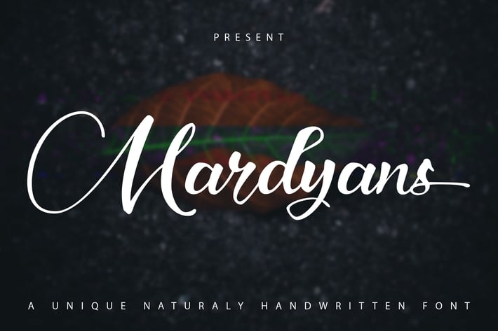 Mardyans | Unique Naturaly Handwritten Font