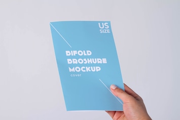 Bifold US letter Mock Up