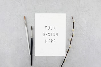Feminine artist mockup gray background