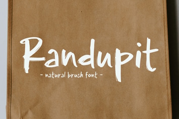 Randupit - Natural Brush Font