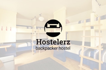 Hostelerz : Backpacker Hostel Logo