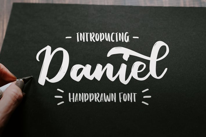 Daniel Script - Font Duo